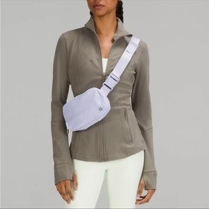 NWT Lululemon pastel powder blue looks periwinkle/lilac 1L everywhere belt bag